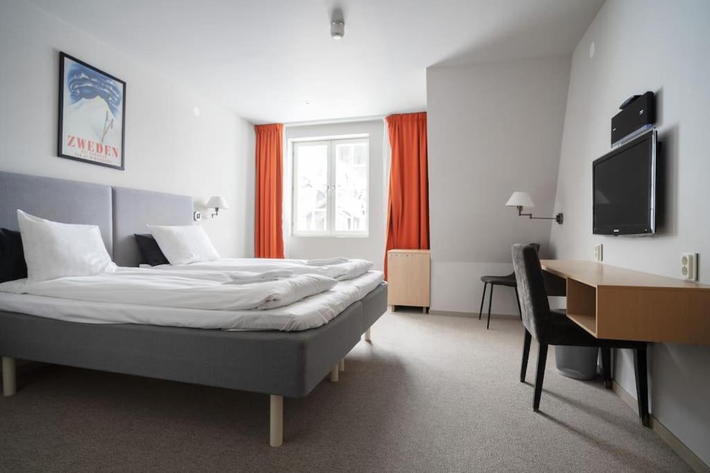 Tott Studios Are Room photo